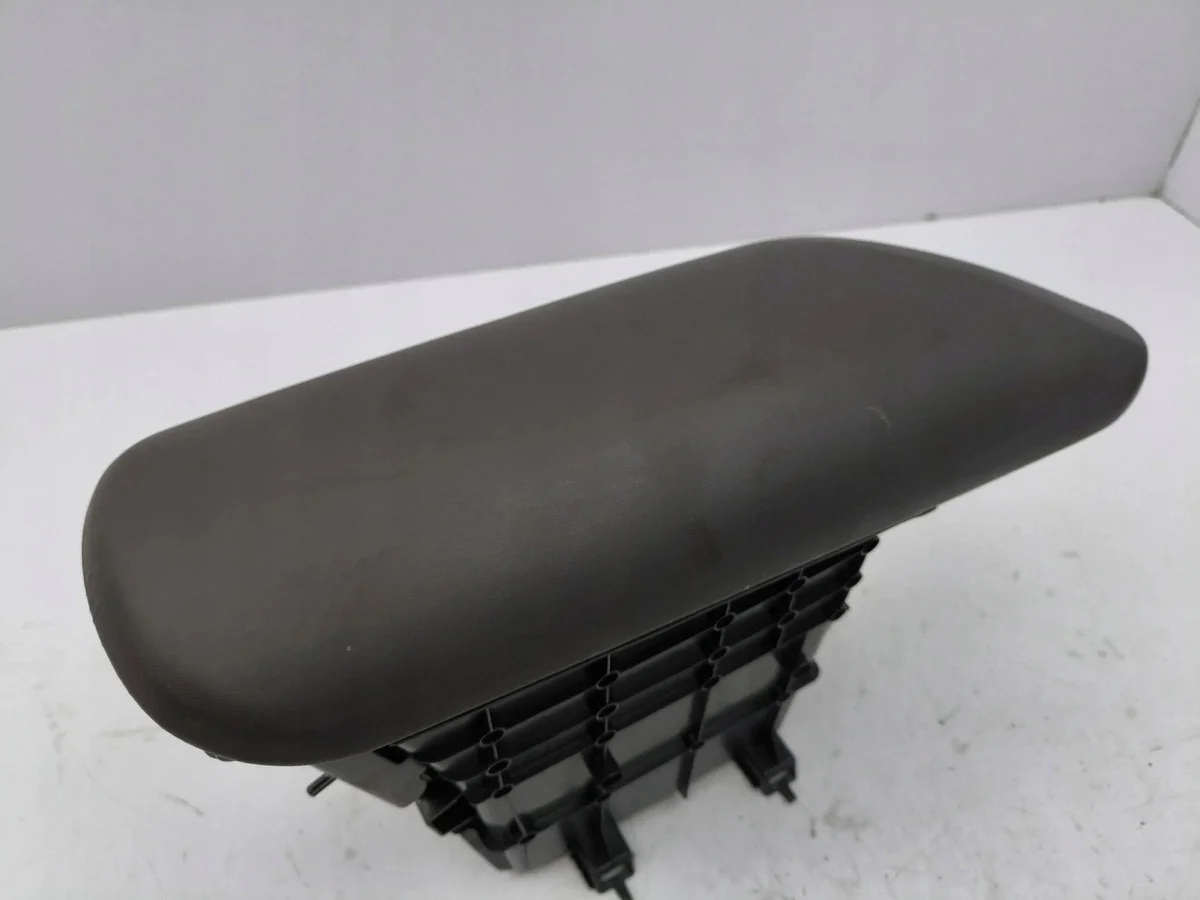 Toyota C-HR Supporto Bracciolo 58812-F4010 image 5