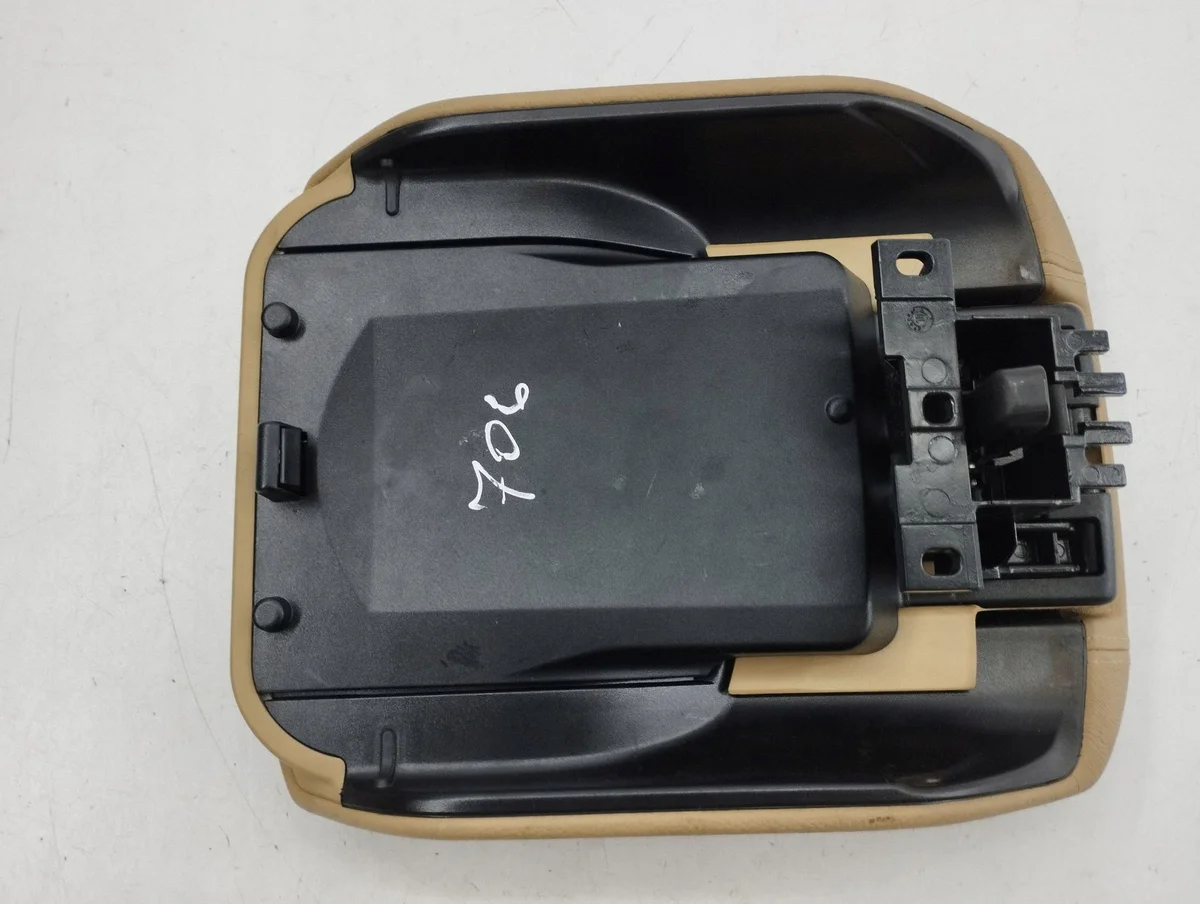 Porsche Cayenne 92A 2011 Accoudoir Console image 6