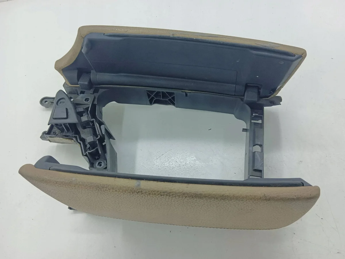 BMW 5 F10 F11 Armsteun Middenconsole image 6