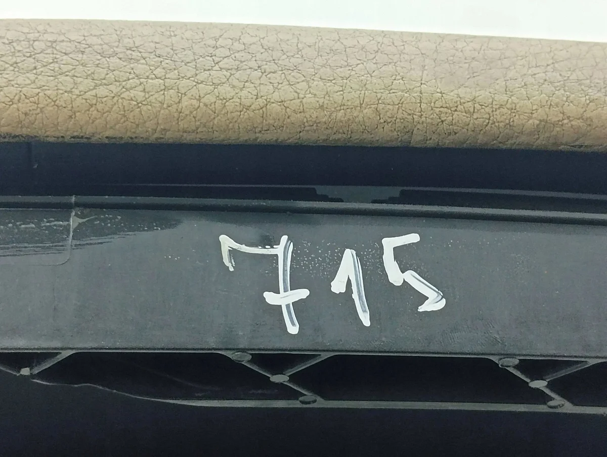 BMW 5 F10 F11 Armsteun Middenconsole image 7