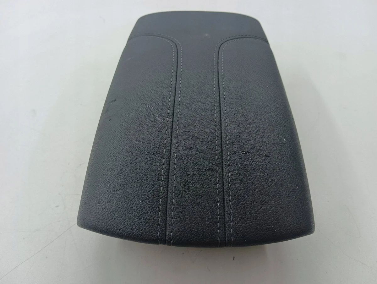 Reposabrazos Nissan Qashqai 2019 PVCVG22