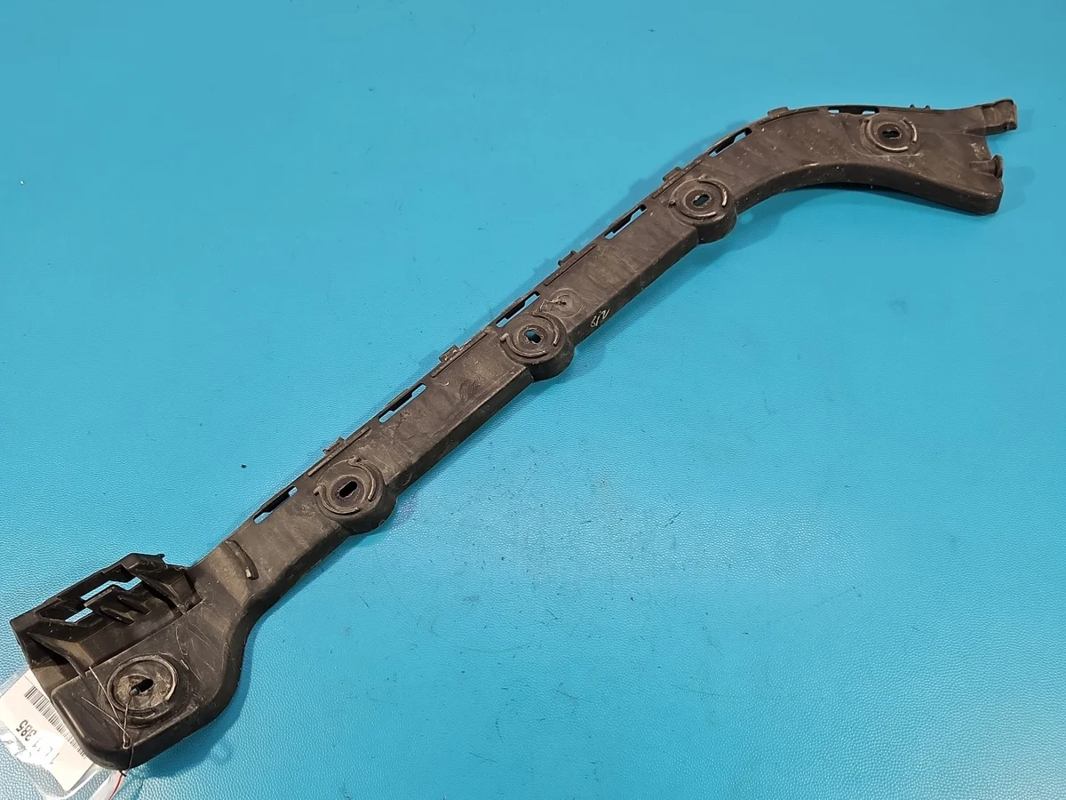 SKODA OCTAVIA III 5E Linker Bumper Clip Gebruikt