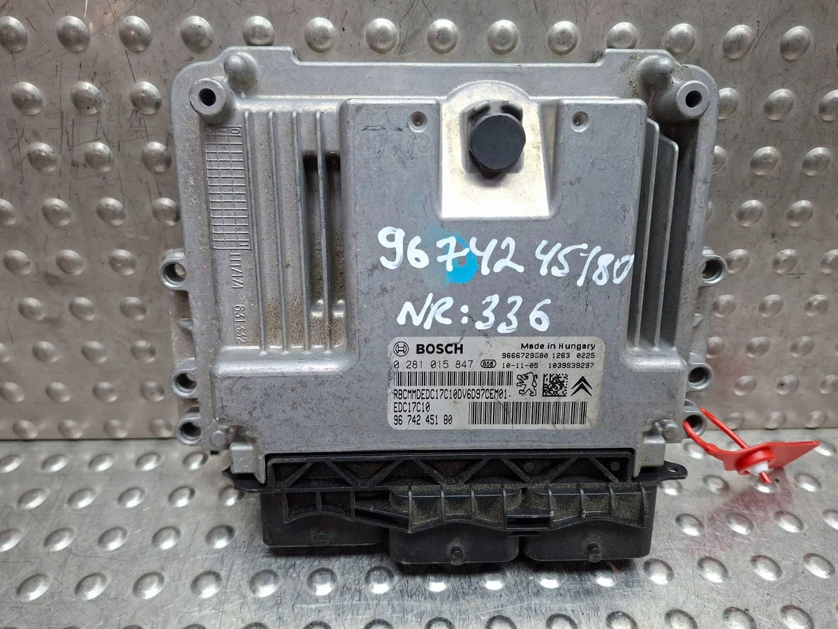 Moottorinohjain 0281015847 Peugeot Citroen 1.6 HDI