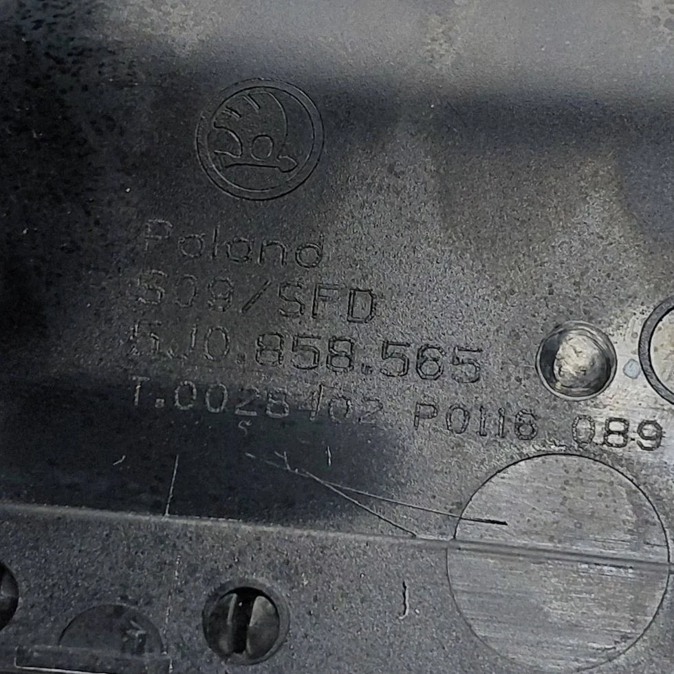Kåpa rattstång Skoda Fabia MK2 5J0858565