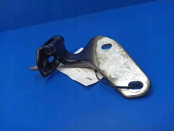 Mercedes ML W164 Tailgate Hinges A1647400137 image 6