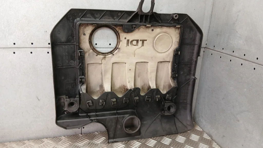 Motorabdeckung VW Passat B6 1.9TDI 03G103925 image 3