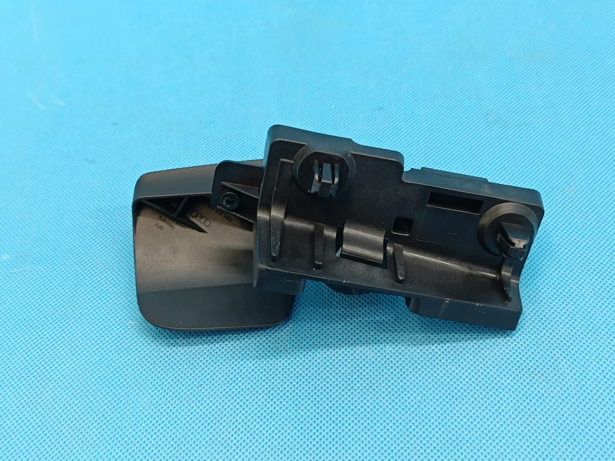 Audi A4 B9 LIFT 2023 Griff Haubenöffner 8W1823533C image 4