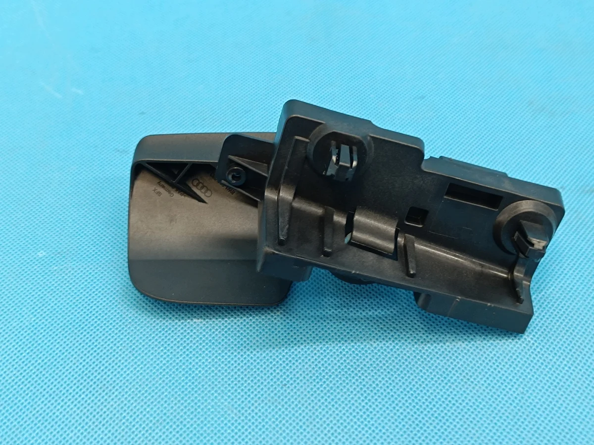 Audi A4 B9 LIFT 2023 Griff Haubenöffner 8W1823533C image 5