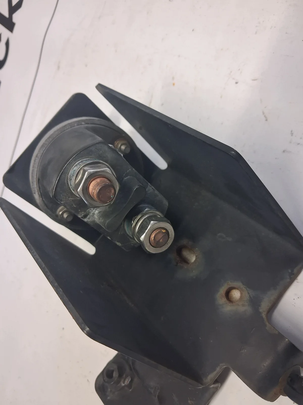 Schalter Strom Ford F Max 500 LKW 14A066 image 4