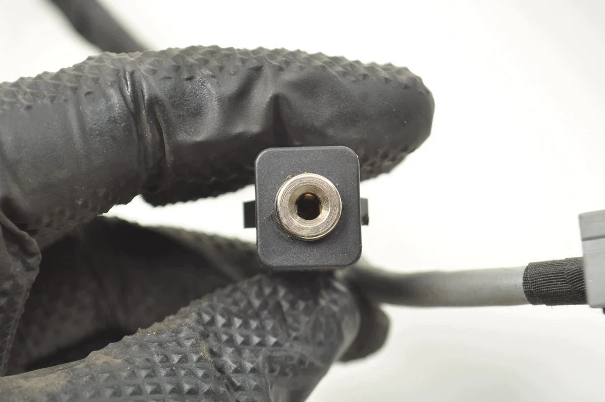 USB-portti Volvo C30 (2006-2013) image 6