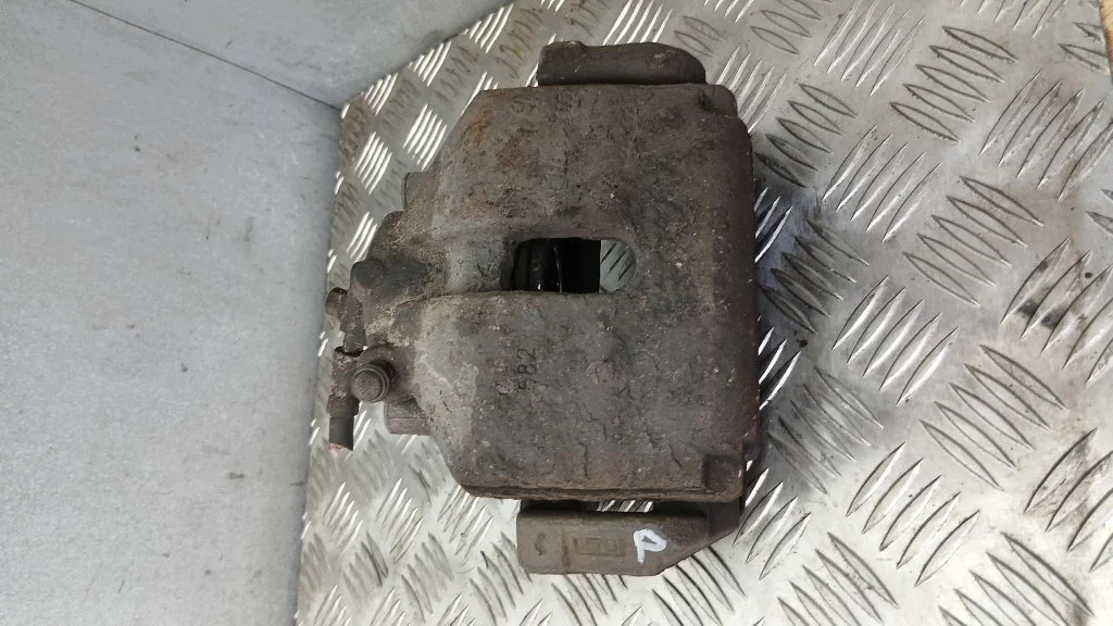 Bromsok Höger Fram VW Passat B6 1.9TDI