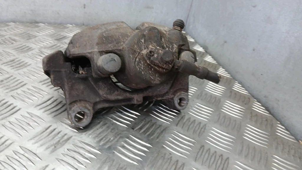 Bremssattel Rechts Vorne VW Passat B6 1.9TDI image 3