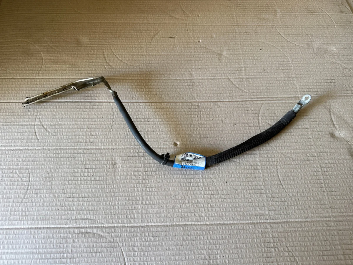 Opel Vivaro akun miinusnapa 240809866R