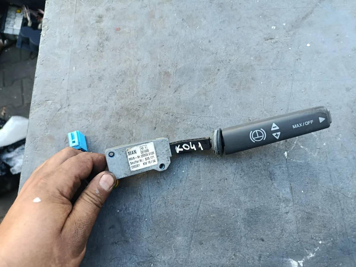 Man TGA Interrupteur Retarder 255090126 image 2