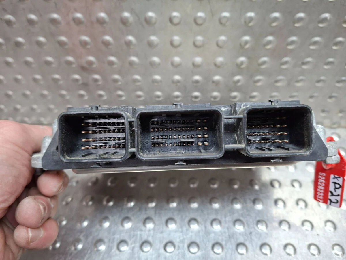 Engine Control Unit 0281012526 9666579080 image 3