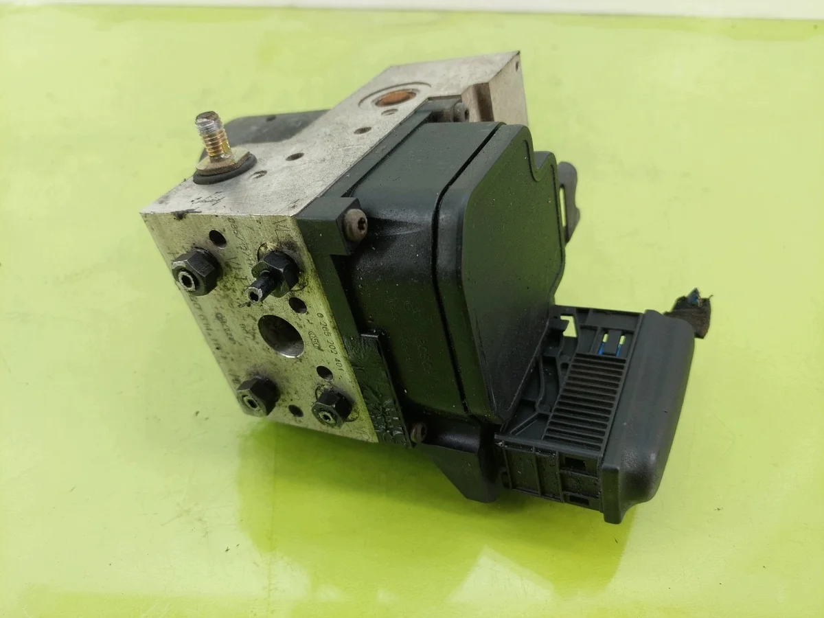 Bomba ABS VW Passat B5 Audi A4 B5 8E0614111T