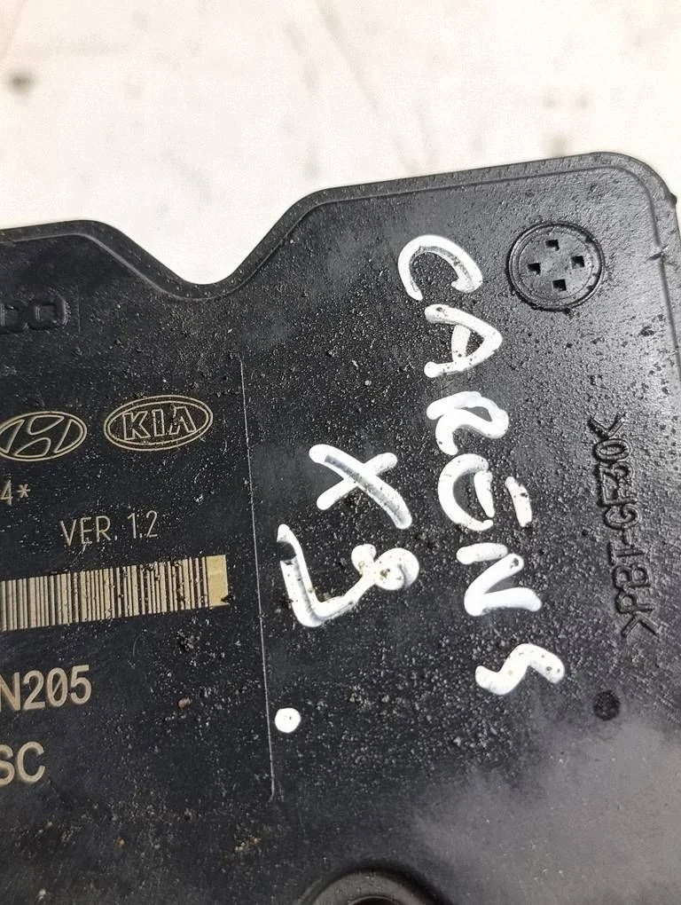 Bomba ABS Kia Carens IV 1.7 CRDi Usado image 6