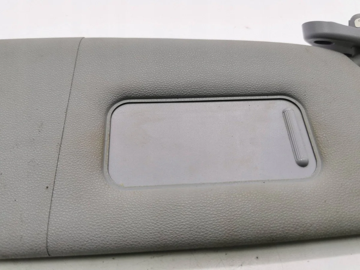 BMW 1 E87 Sun Visor Used OEM 71205609 image 3