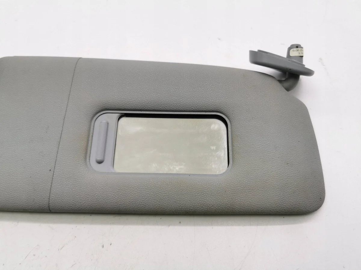 BMW 1 E87 Sun Visor Used OEM 71205609 image 8