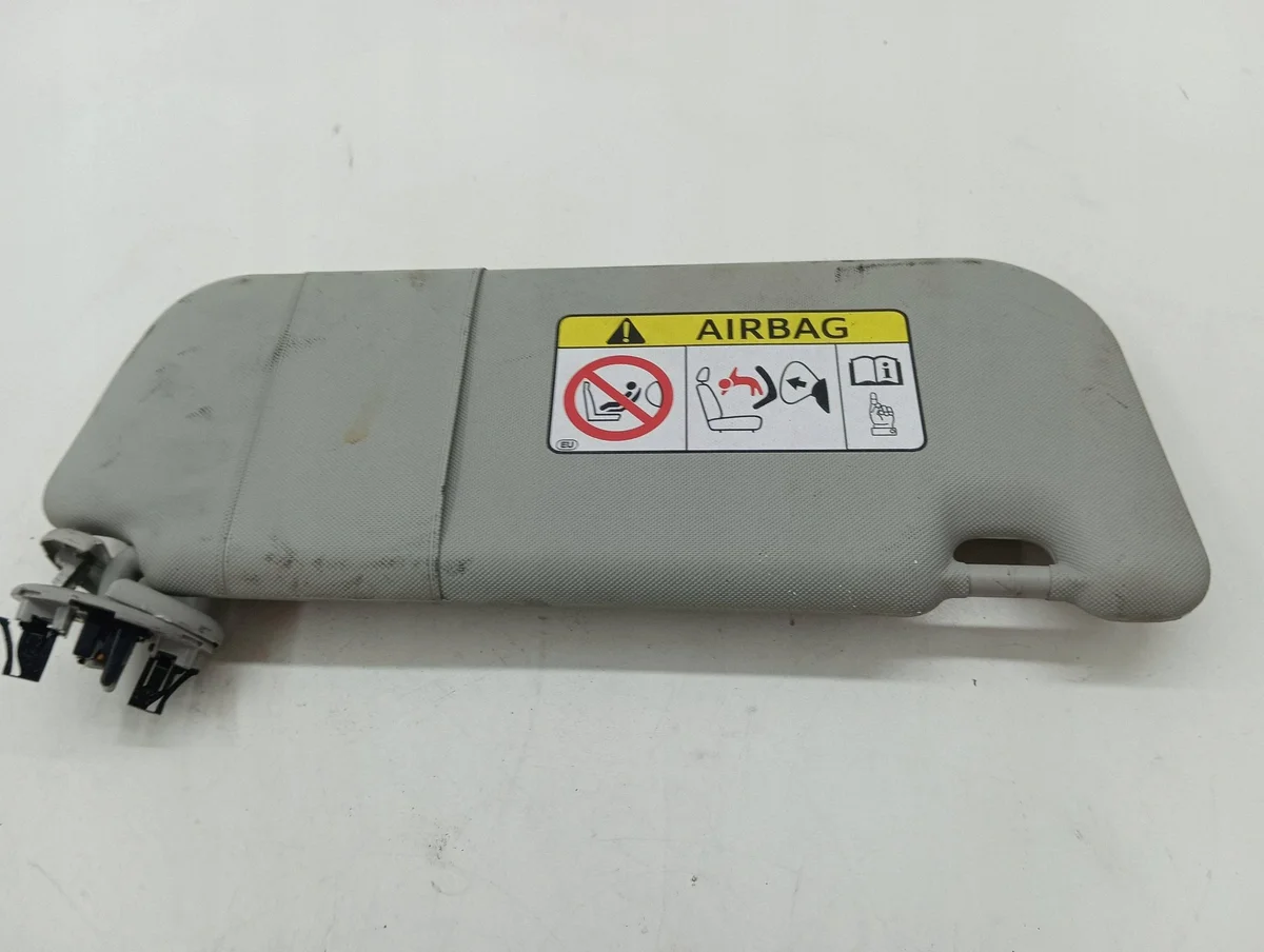 Toyota Avensis T270 2015 Visor Esquerdo AMD96219