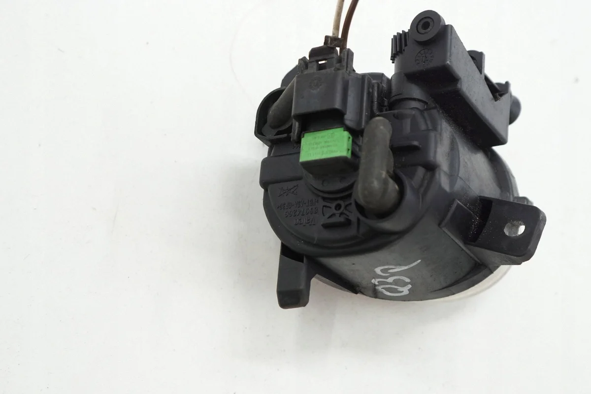 Audi Q3 8U 13R Dimlykta Höger 8T0941700