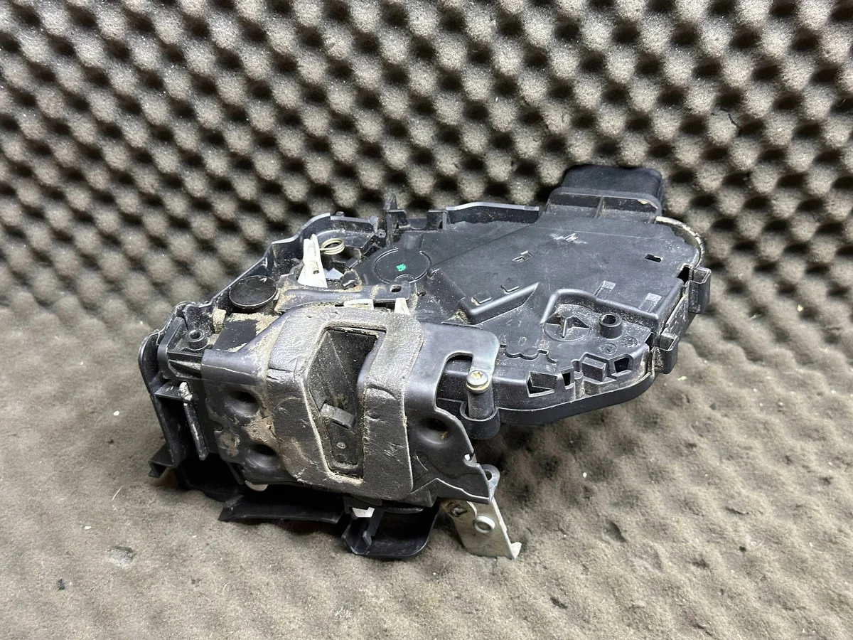 6M2AR21813MB Lås Ford Mondeo MK IV