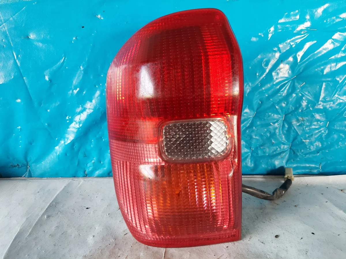 Toyota RAV4 II takavalo vasen käytetty