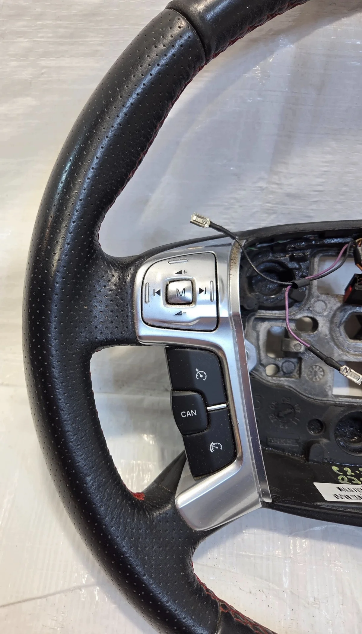 Volant multifonction Ford S-MAX MK1 image 3