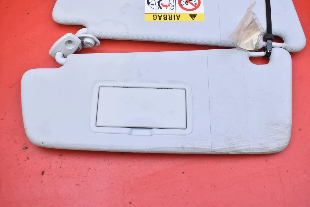 Zonneklep Opel Corsa E 13426525 Gebruikt