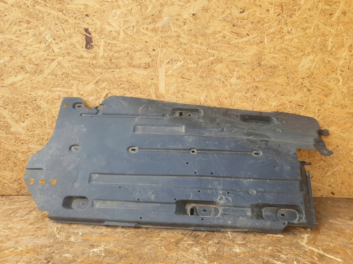 Peugeot 5008 II Placa Proteção Chassi 9832617680 image 6