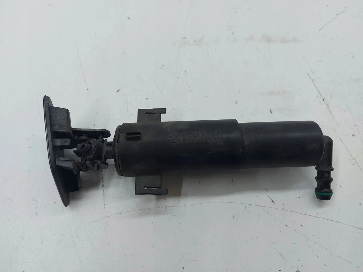 BMW X5 E70 Headlight Washer Jet Right image 6