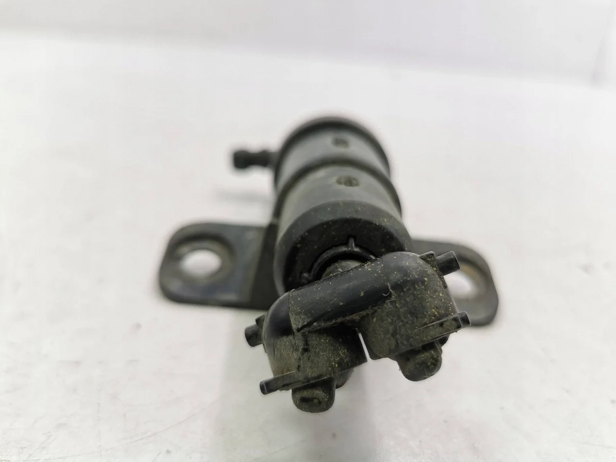 Bico Limpador Farol Mazda 5 Esquerdo Usado image 3