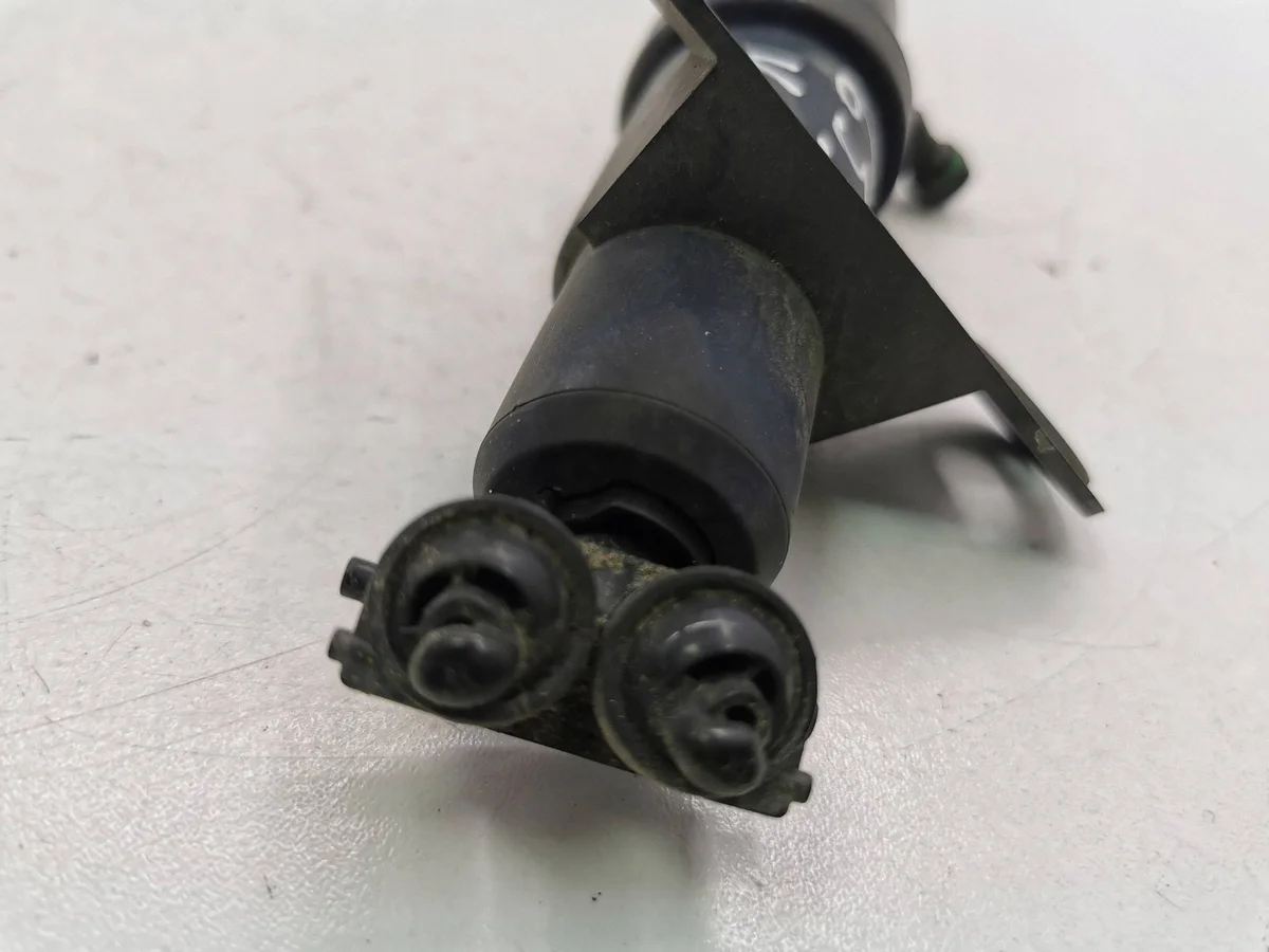 Bico Limpador Farol Mazda 5 Esquerdo Usado image 6