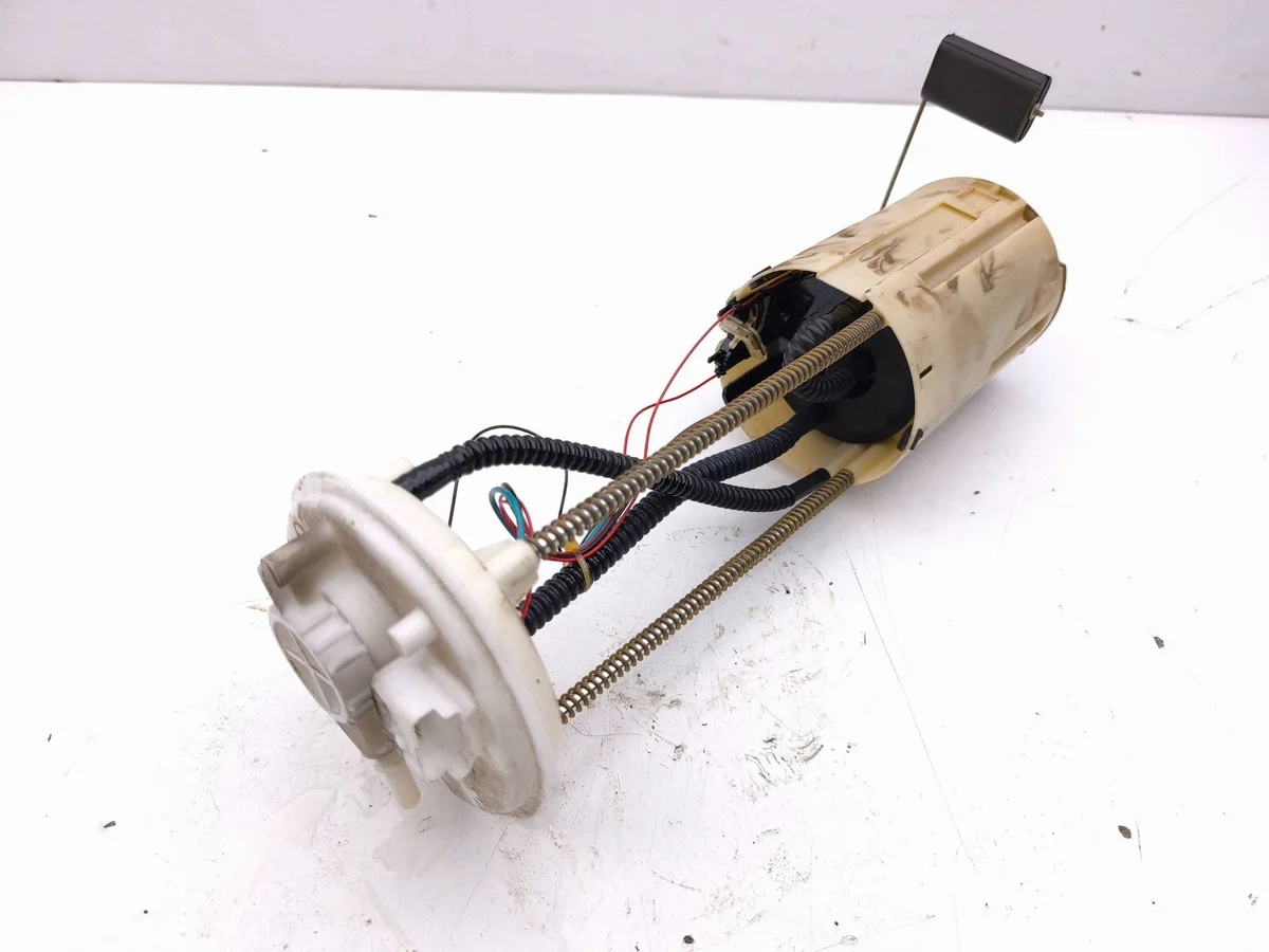 Bomba de Combustible Maserati Coupe 2003 OEM 0580313090