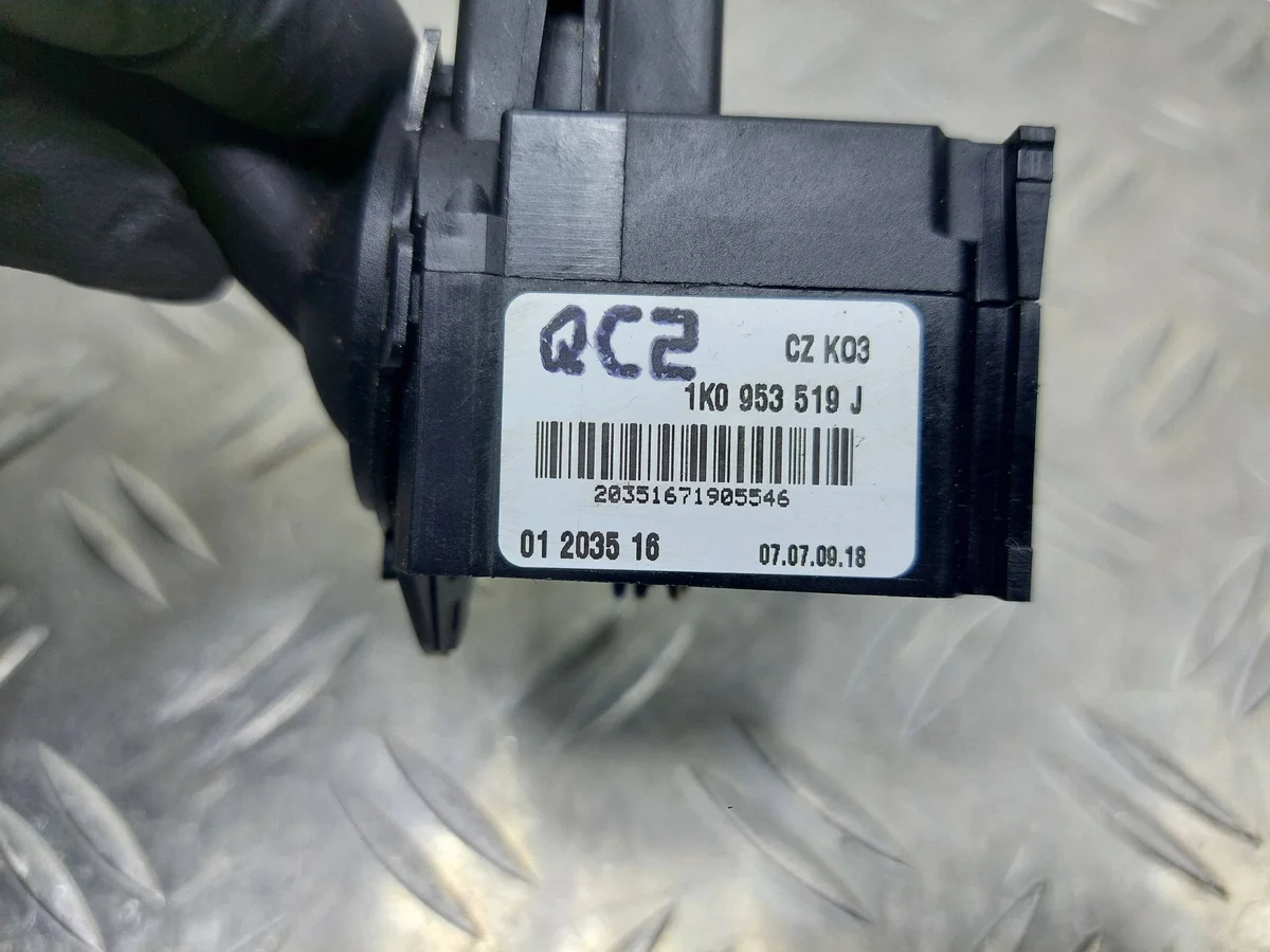 Interruptor Limpiaparabrisas Skoda Octavia MK2 Usado image 6