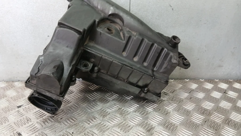 Behuizing luchtfilter VW Passat B6 1.9TDI image 7