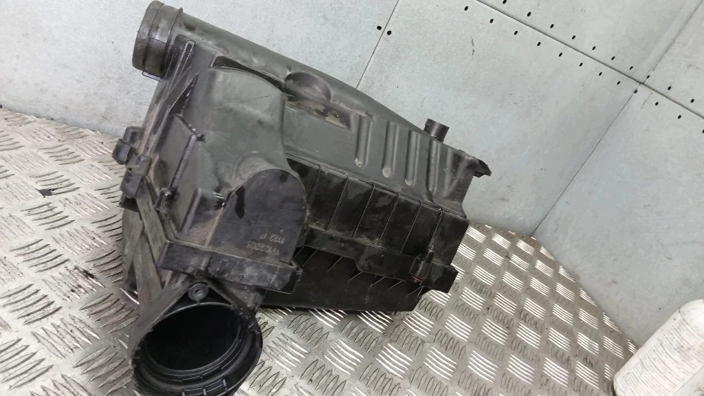 Behuizing luchtfilter VW Passat B6 1.9TDI image 8