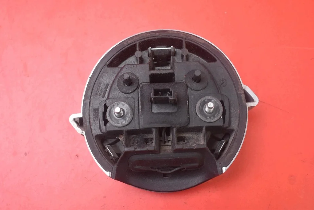 Opel Corsa E Hatchback Trunk Emblem Button Handle
