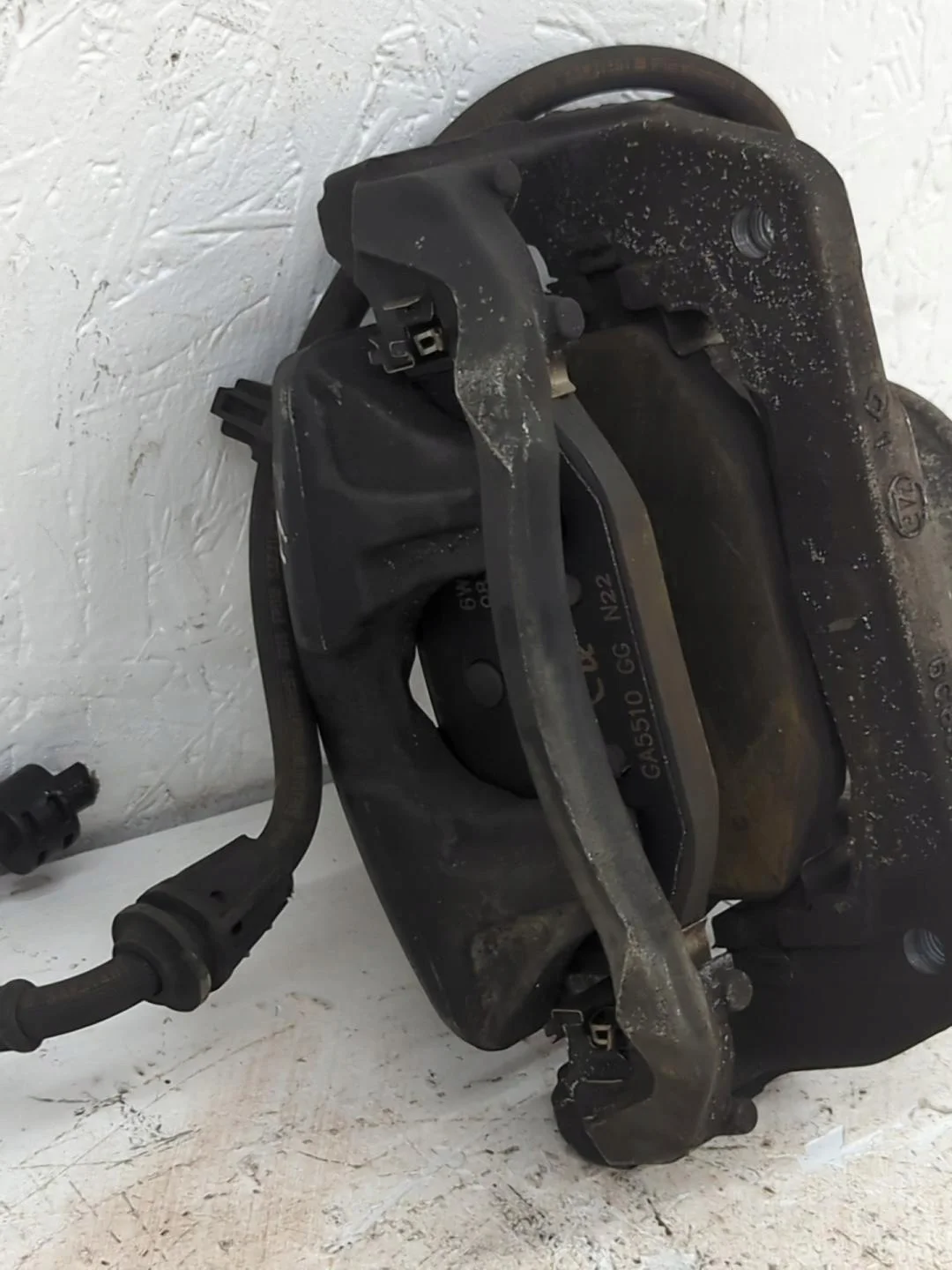Bremssattel vorne rechts Peugeot 5008 2 image 3