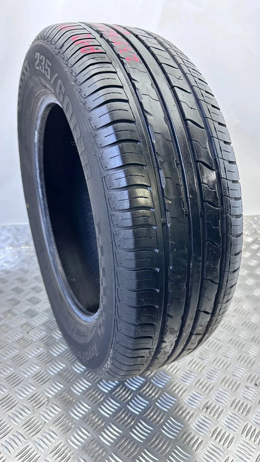 Sommerreifen Royal Performance 235/60R18 107Y image 9