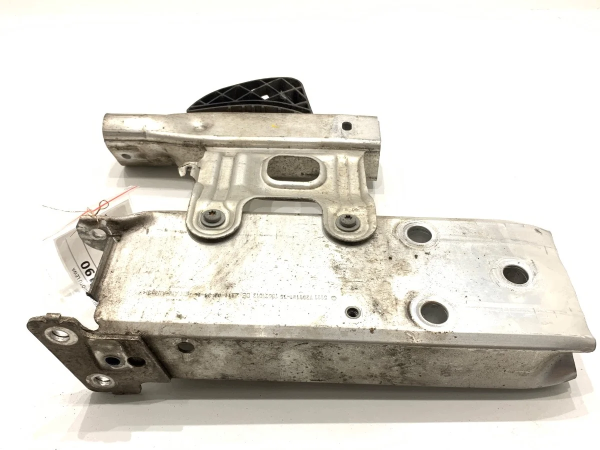 BMW F21 Knautschzone links 7256191 image 4