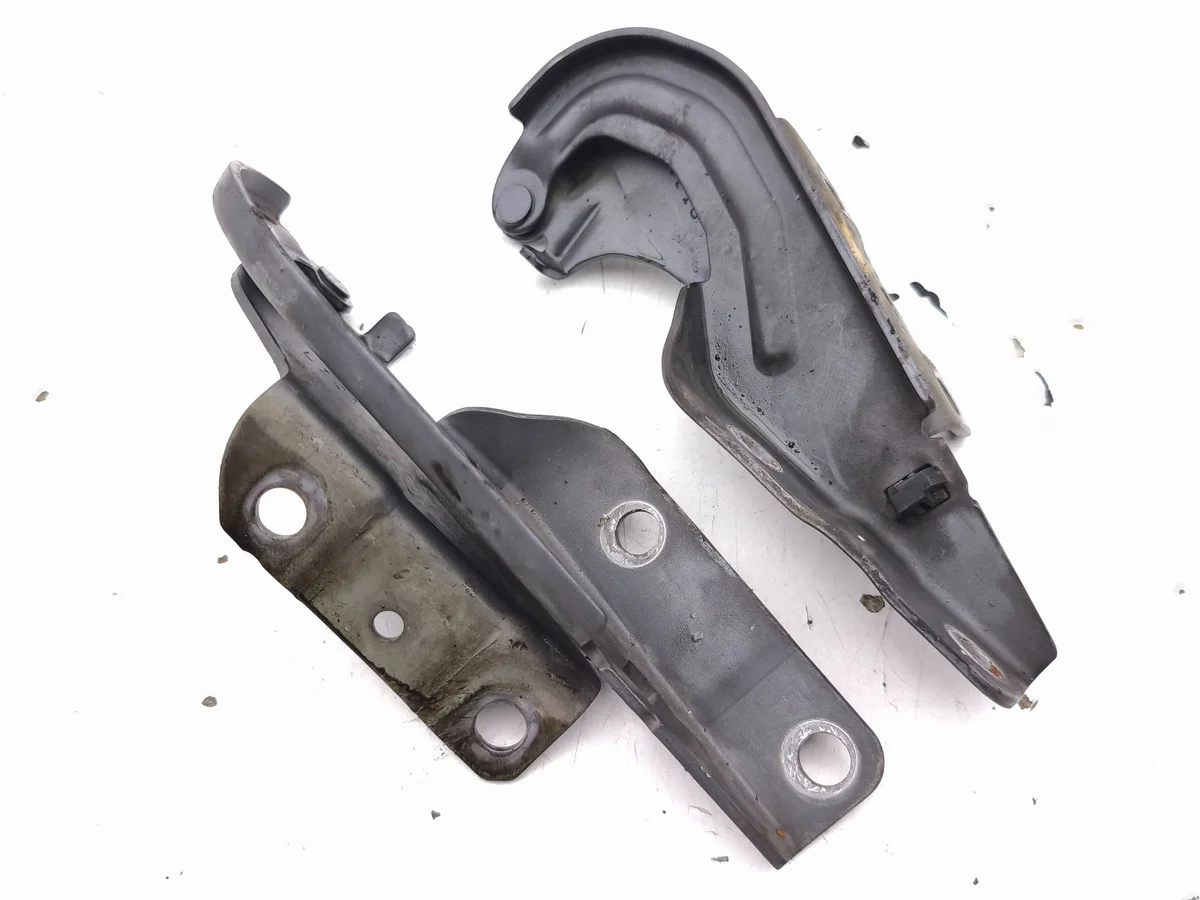 Citroen C-Crosser Hood Hinges 2011 AMD265444