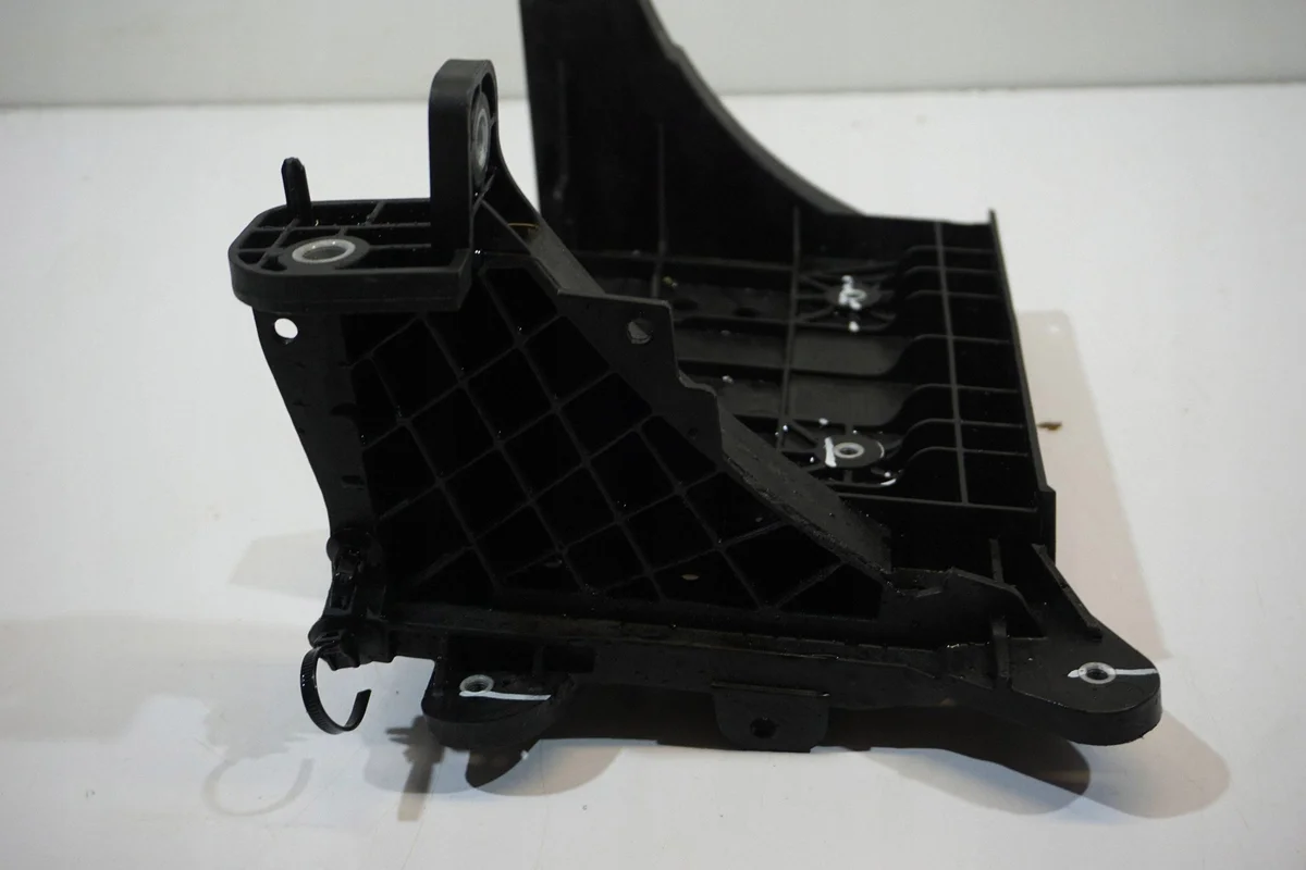 Chery Tiggo 7 Battery Tray 807000645AA image 7