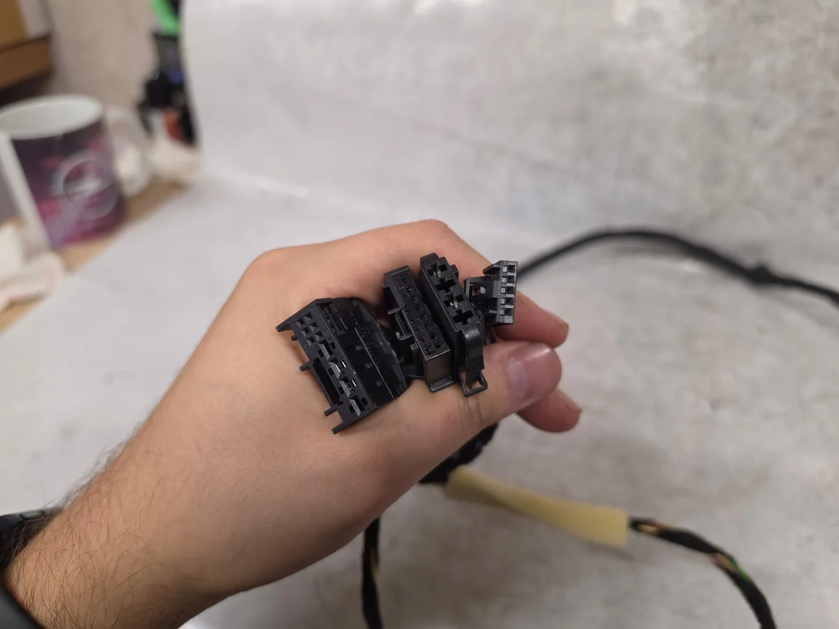 Skoda Fabia Mk3 2017 Cable Puerta Trasera 6V6971161L image 3