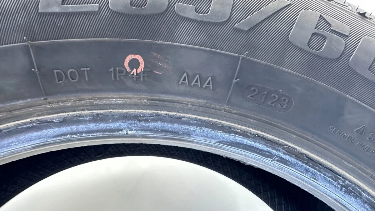 Kesärengas Royal Performance 235/60R18 107Y
