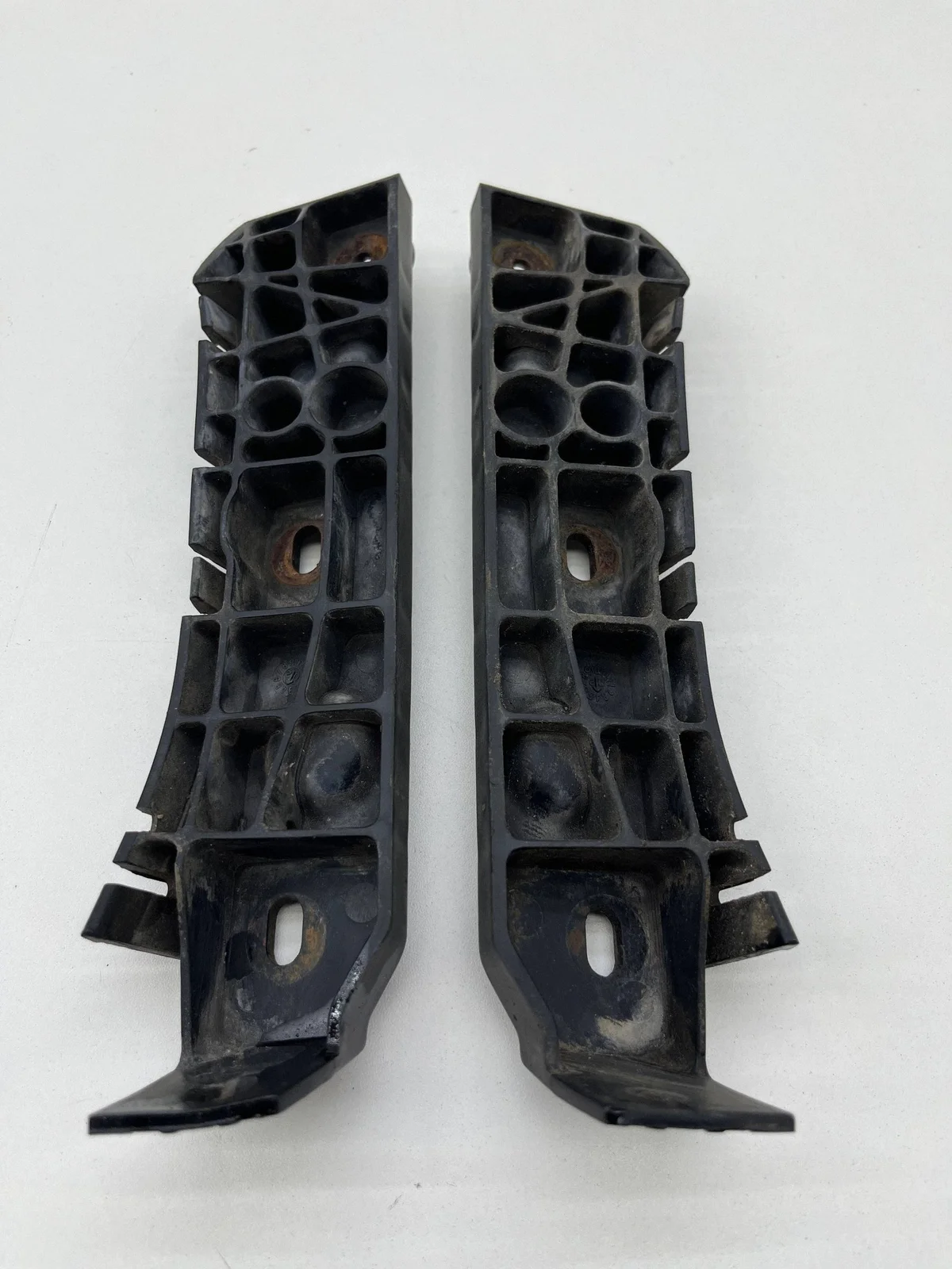 Audi A6 C5 Front Bumper Bracket Left+Right Used image 4
