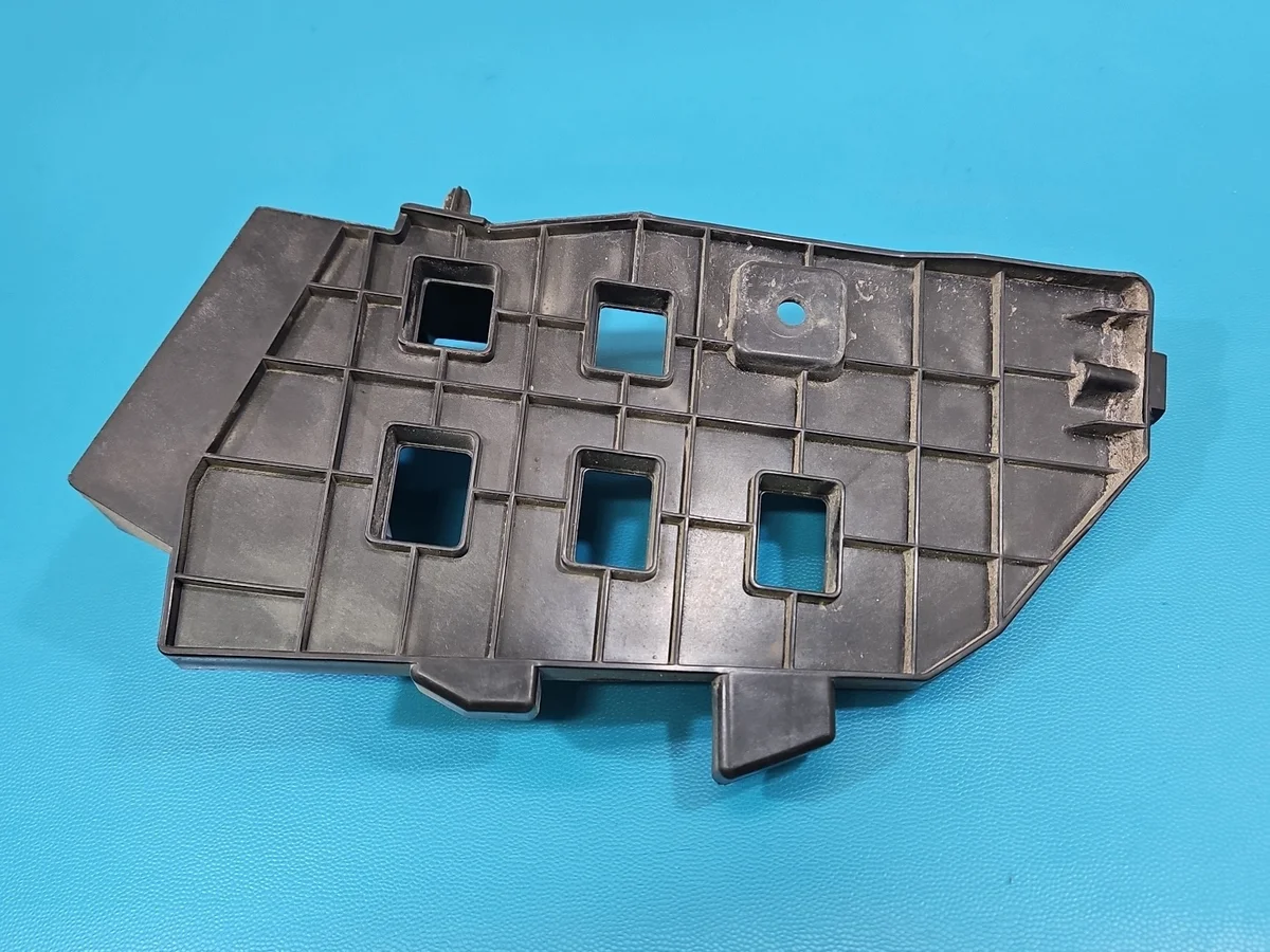 BYD ATTO 2 II Glissière Pare-chocs Arrière Droit image 4
