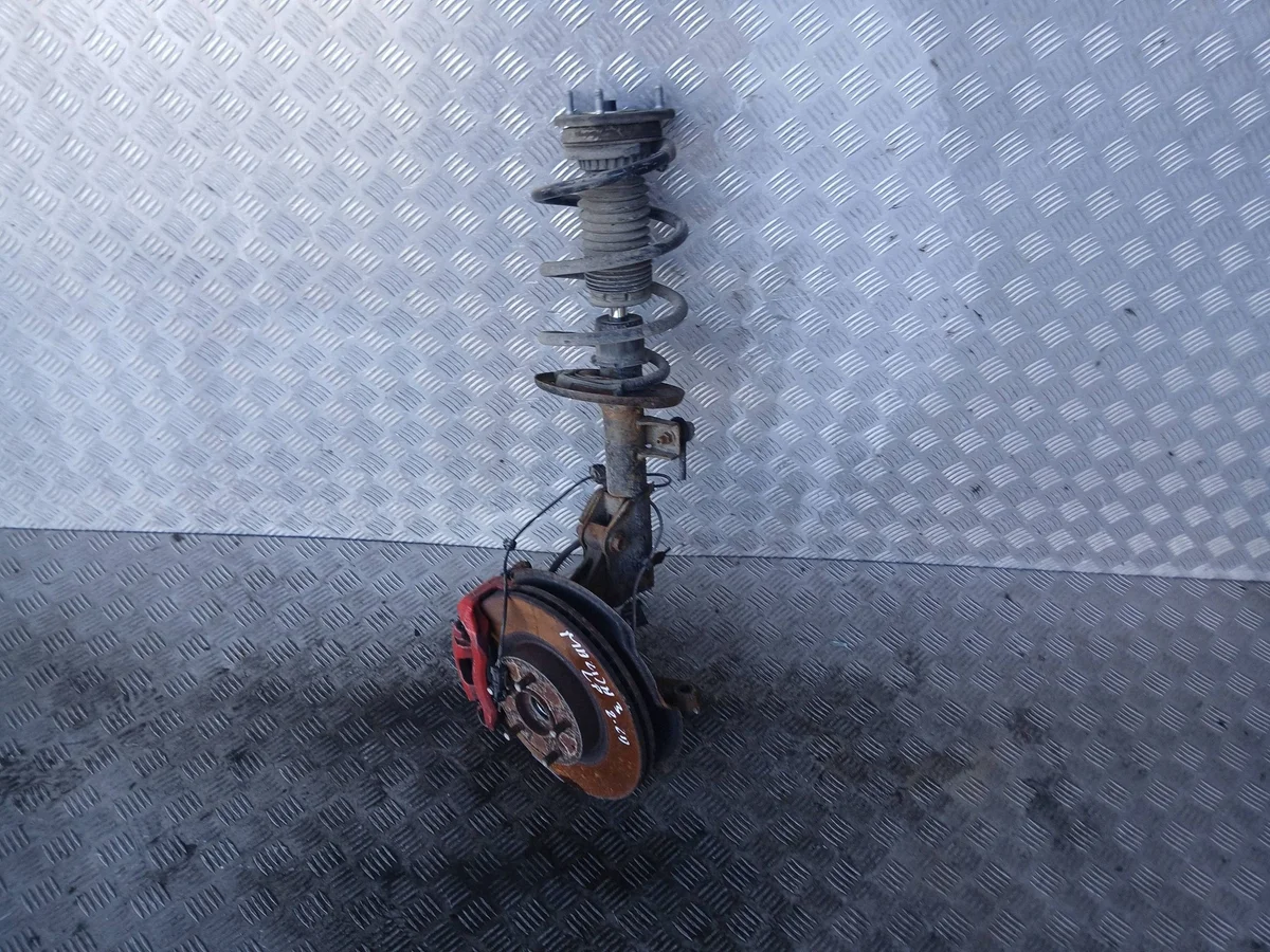 Mazda 3 III Front Left Knuckle Used