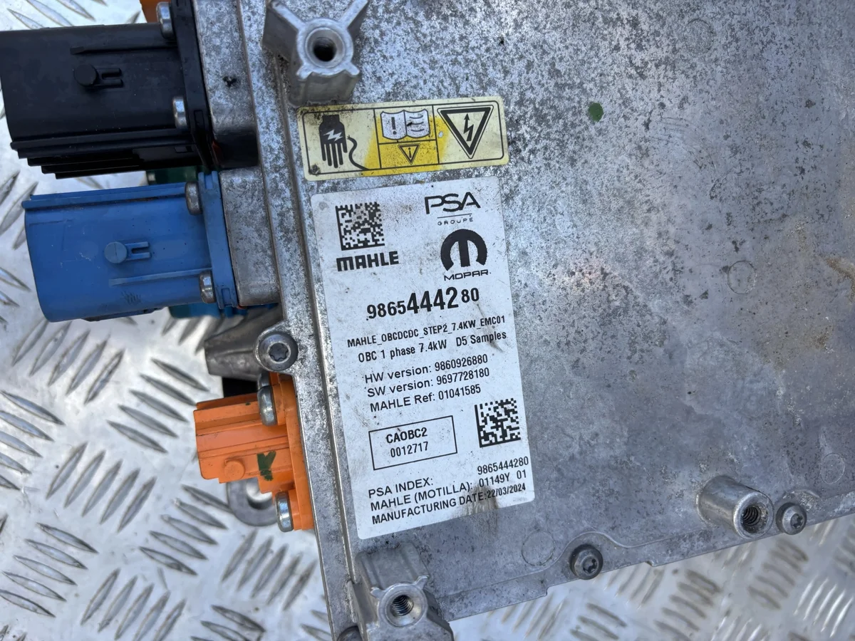 Inversor Peugeot 2008 II 9850449780 image 3