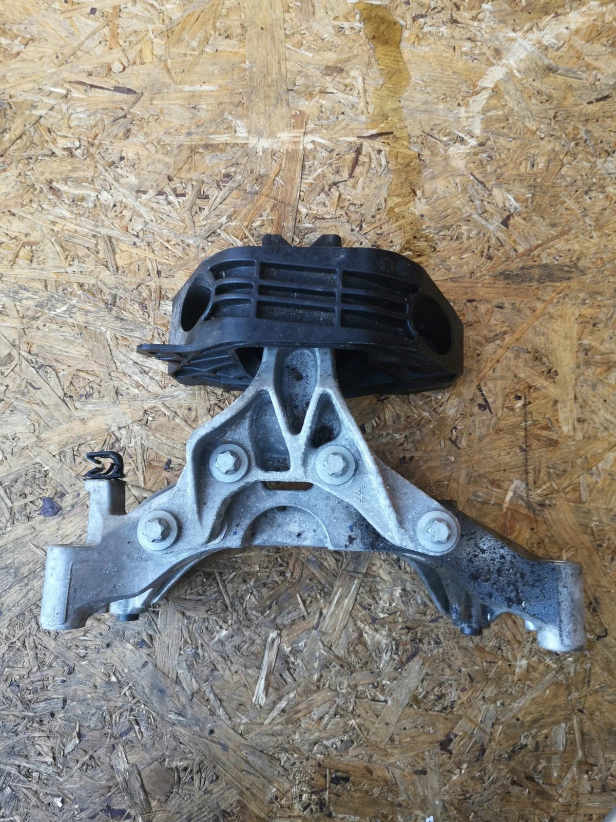 Motorfäste Peugeot 208 II 1.2 Turbo
